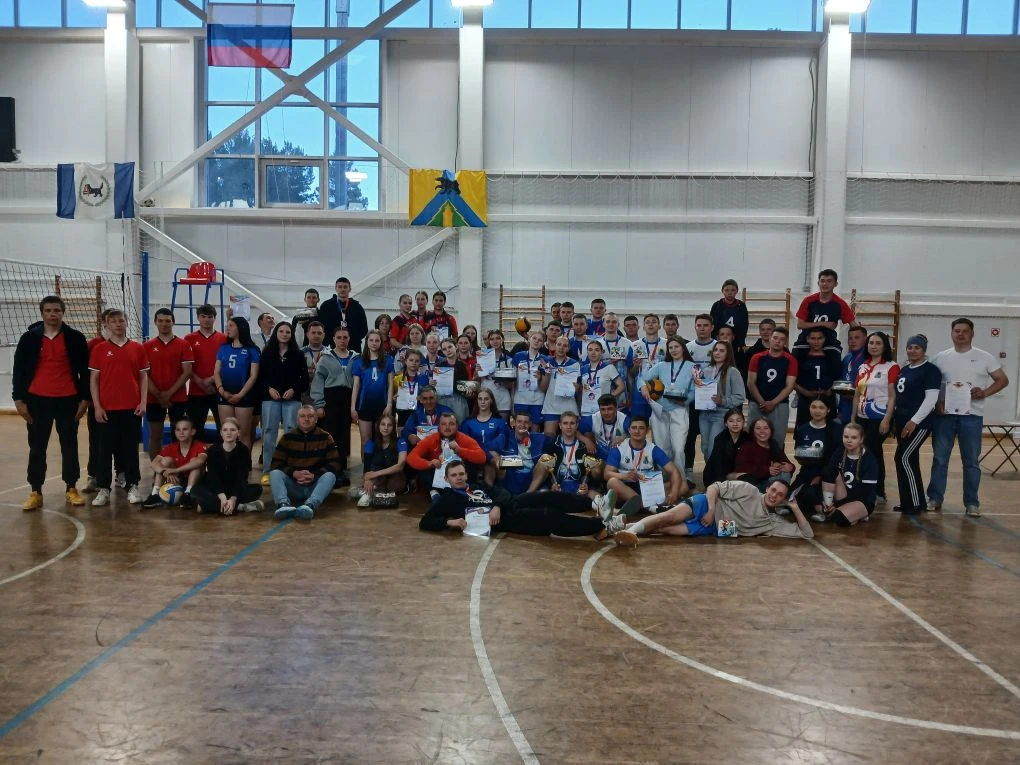 Завершились соревнования по волейболу🏆