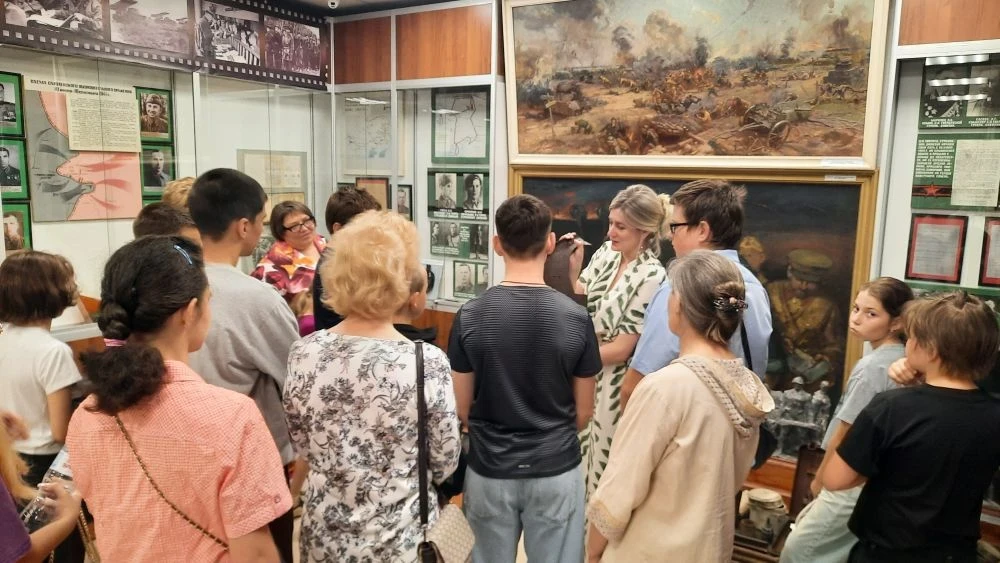 Учащиеся Климщинской школы Починковского района посетили Ельнинский музей, где познаком...