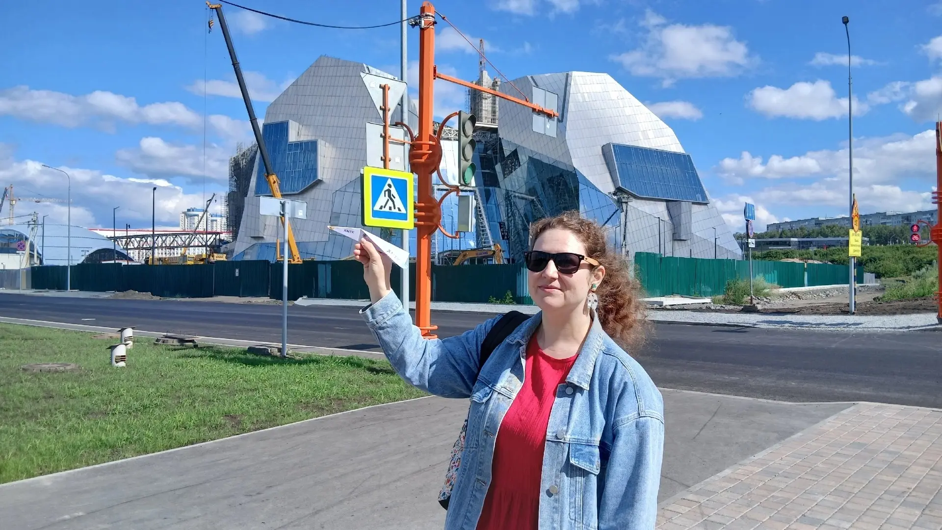✈️ Завлит Елена Колмогорова вместе со всей семьёй побывала на малой родине - в Кемерово...