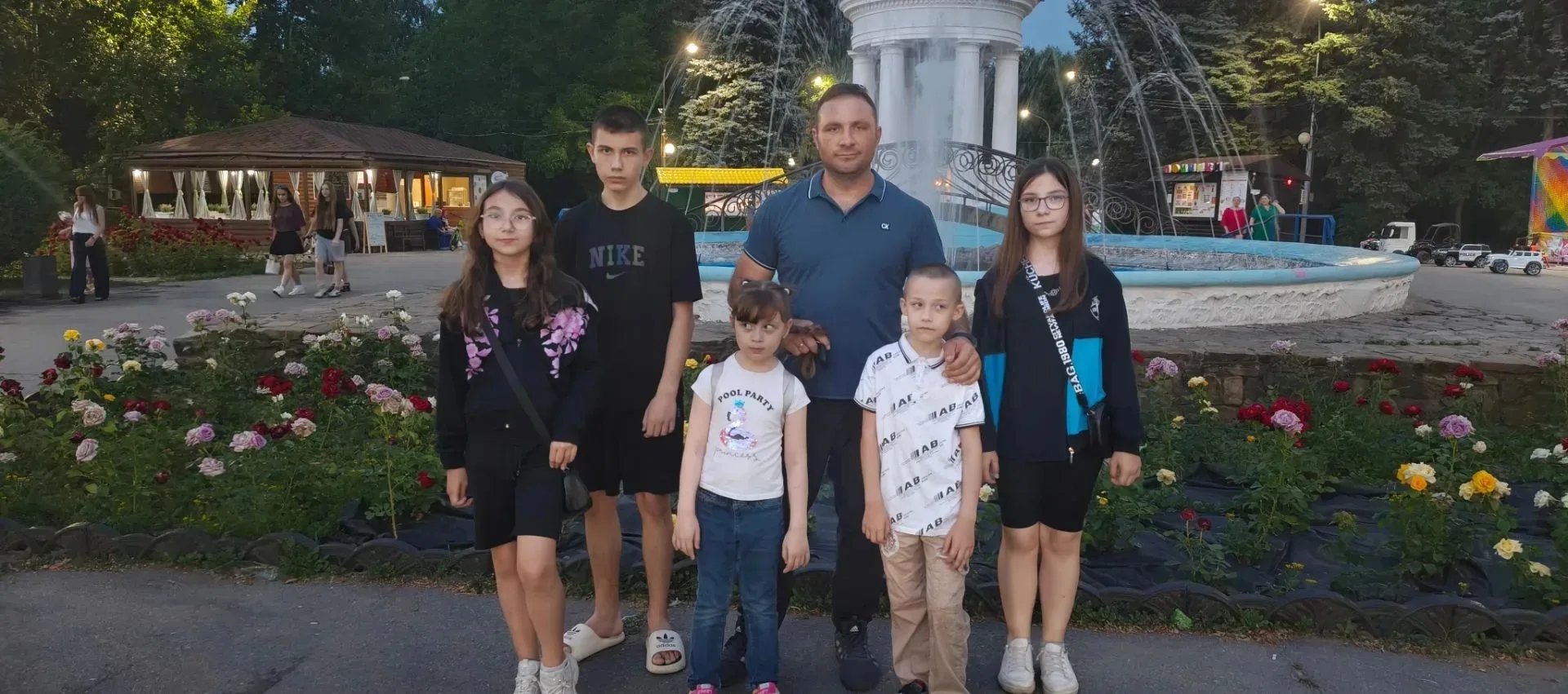 📸В этом кадре — вся моя любовь, собранная в одном снимке. На фото моя семья и я, учени...