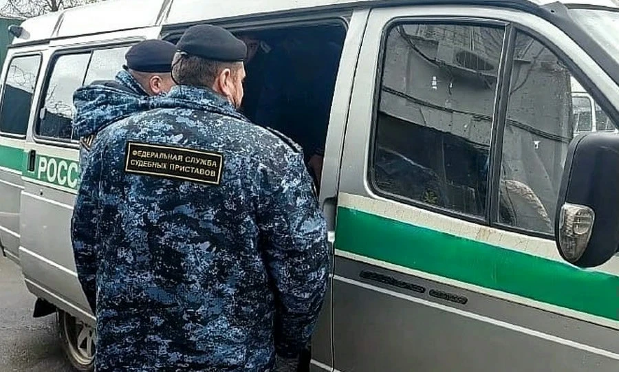 149 нелегальных мигрантов выдворили из Орловской области за пределы страны