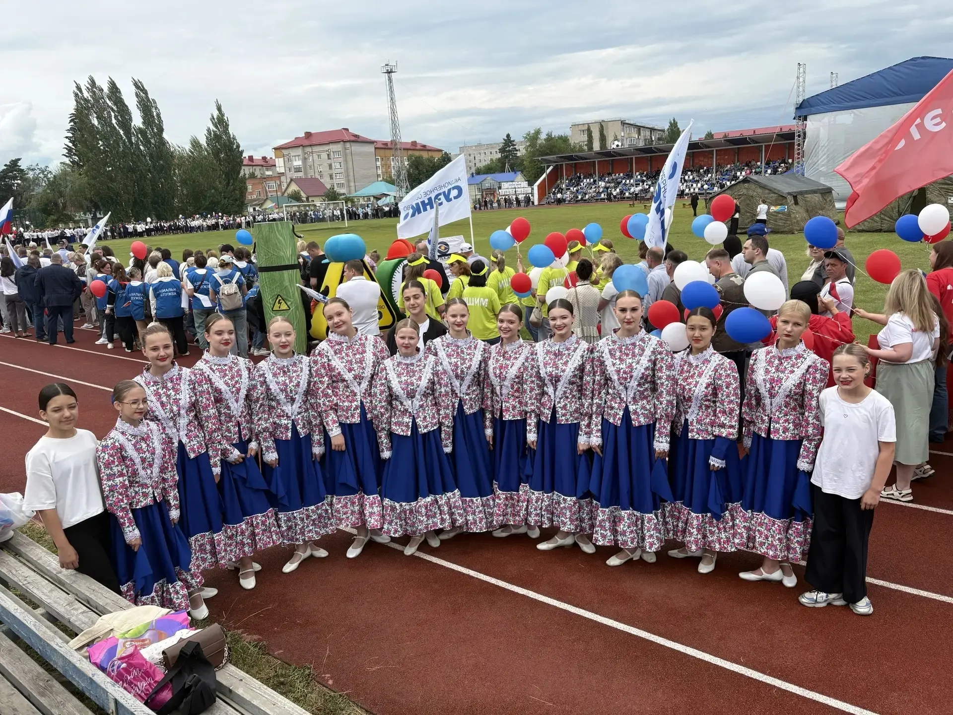 #Сказка
#ДеньГорода

Хореографический ансамбль "Сказка" МАОУ СОШ1 г. Ишима, руководитель Чальцева О.