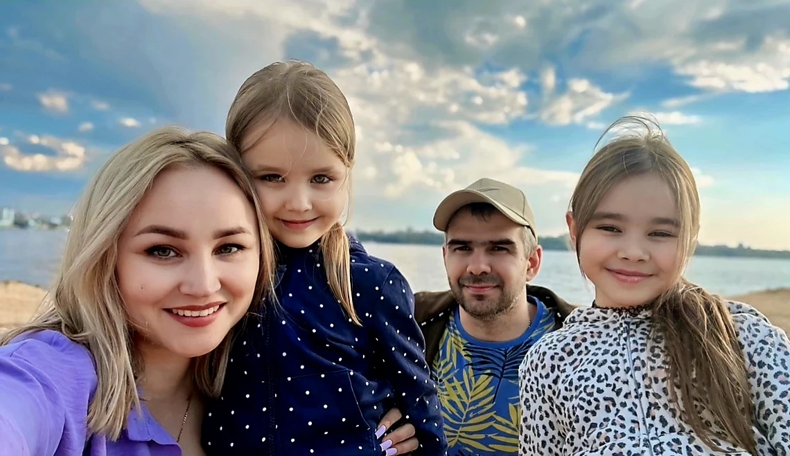 ЗА КАЖДЫМ ПЕДАГОГОМ - 
ЛЮБЯЩАЯ СЕМЬЯ!💞

💌Сегодня мы отмечаем праздник, который напоминает о самых 