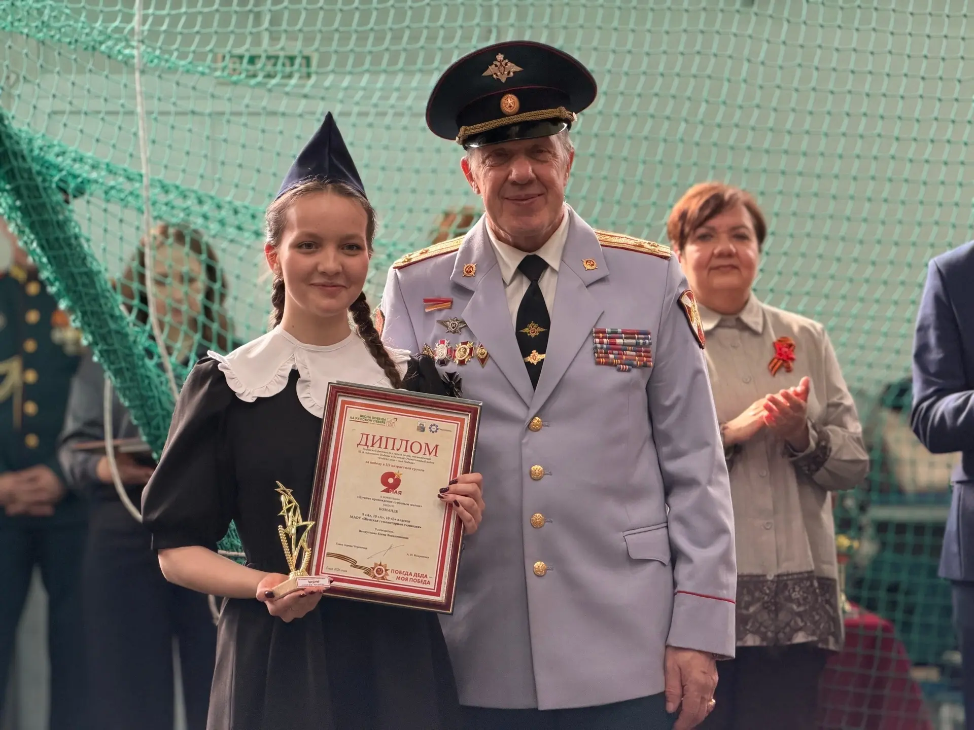 Строем и песней к бессмертной памяти о нашей Великой Победе!  🎗️Сегодня в ФОКе на Сталеваров прошёл 