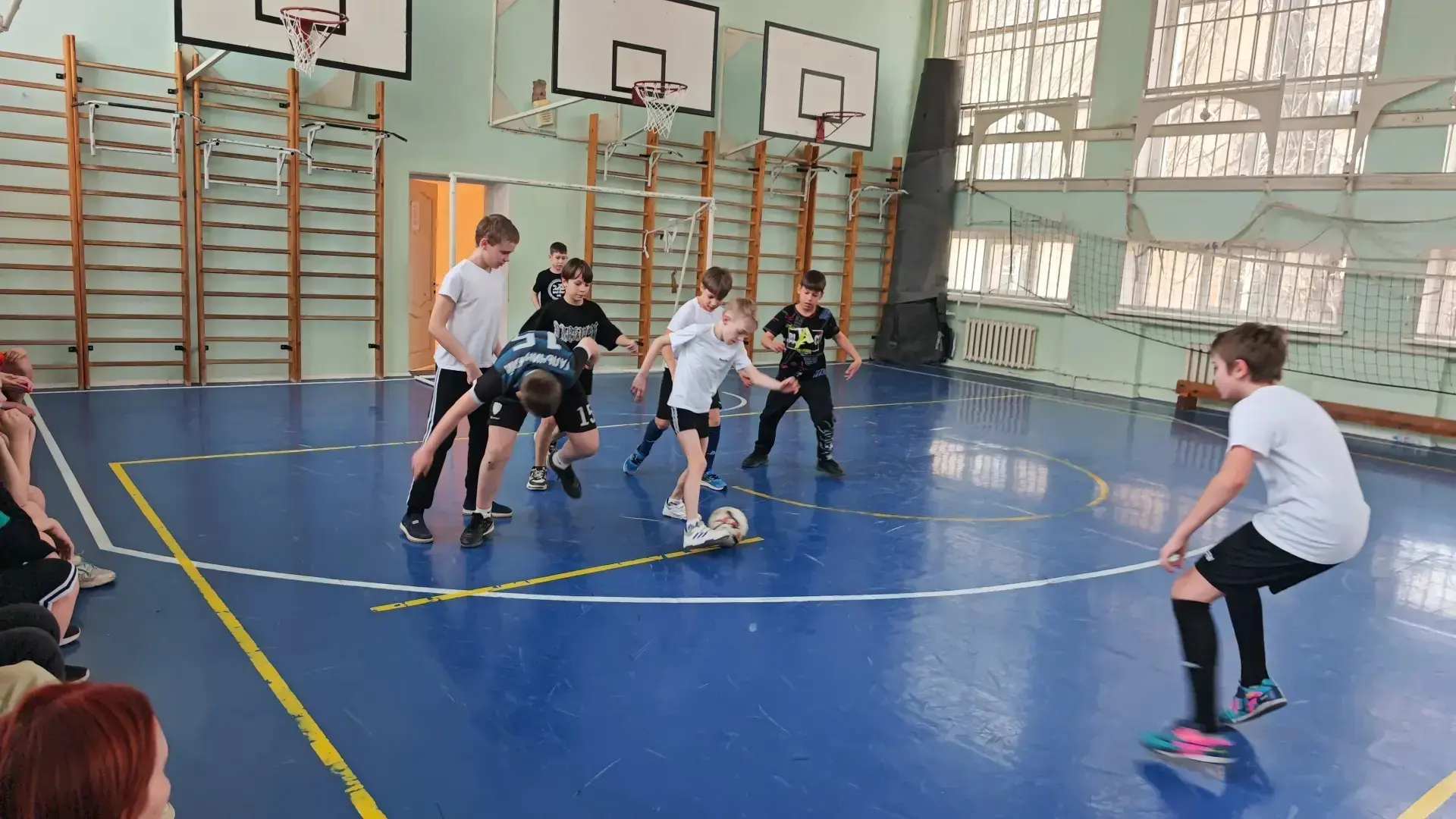 ⚽22 марта на базе МАОУ лицея №28 состоялся полуфинал соревнований по мини-футболу среди 5-х классов 