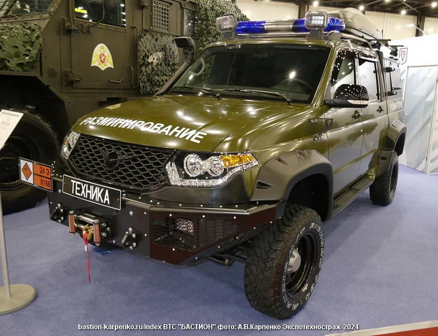 СПЕЦИАЛЬНЫЙ АВТОМОБИЛЬ ГРУППЫ РАЗМИНИРОВАНИЯ (САГР) ПОКАЗАЛИ НА ВЫСТАВКЕ ЭКСПОТЕХНОСТРА...