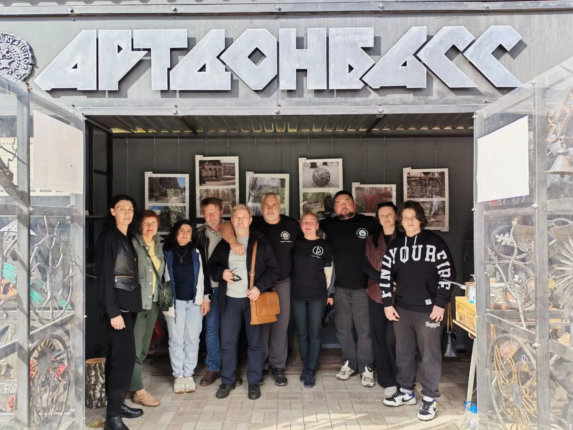 3 октября в павильон "Донецкая наковальня" на чашечку осеннего кофе подходили кузнецы, ...