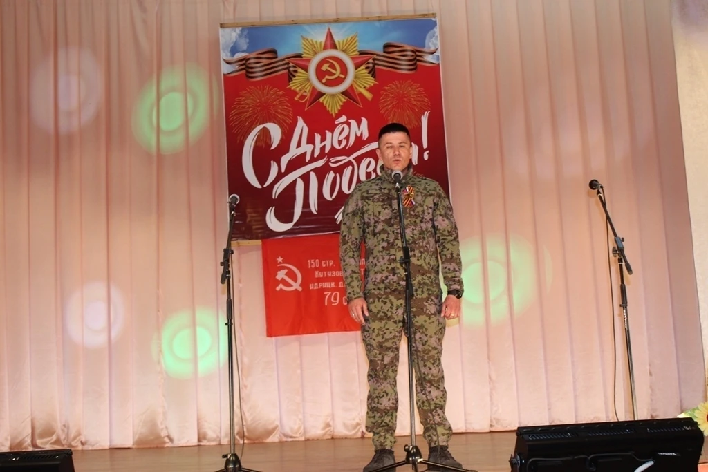 Продолжаем делиться с вами сегодняшним праздничным днём! 🎉