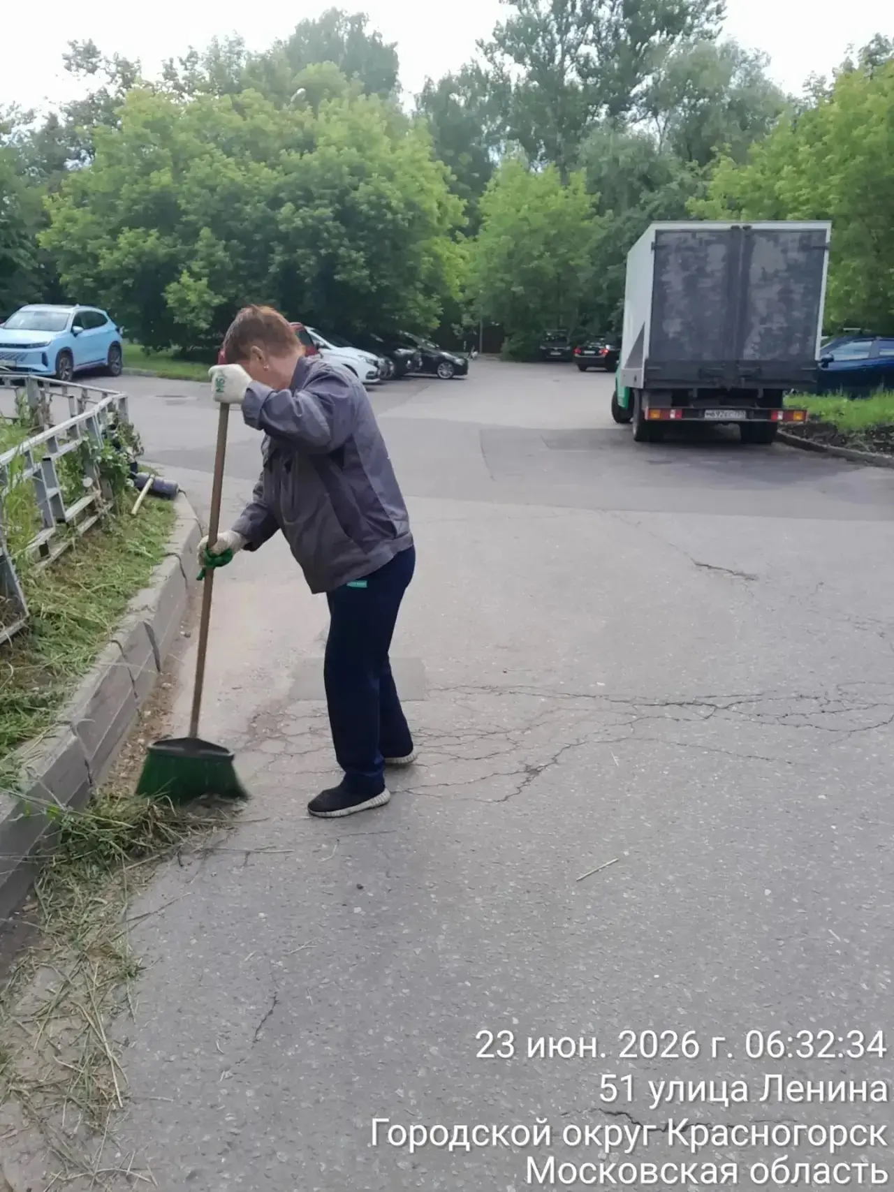 🌤️Утро доброе🙌
📝По плану уборка мусора
#РаботаемДляВас #МБУКГС #РеальныеДела #жкхМеняется #Госпаб