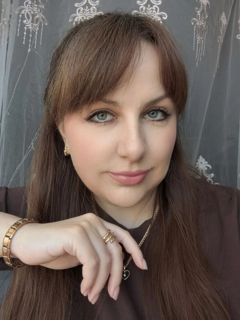Так, я прям гулёна на этой неделе))) 
Но сегодня хочу поделиться не фото природой, а своим макияжем.