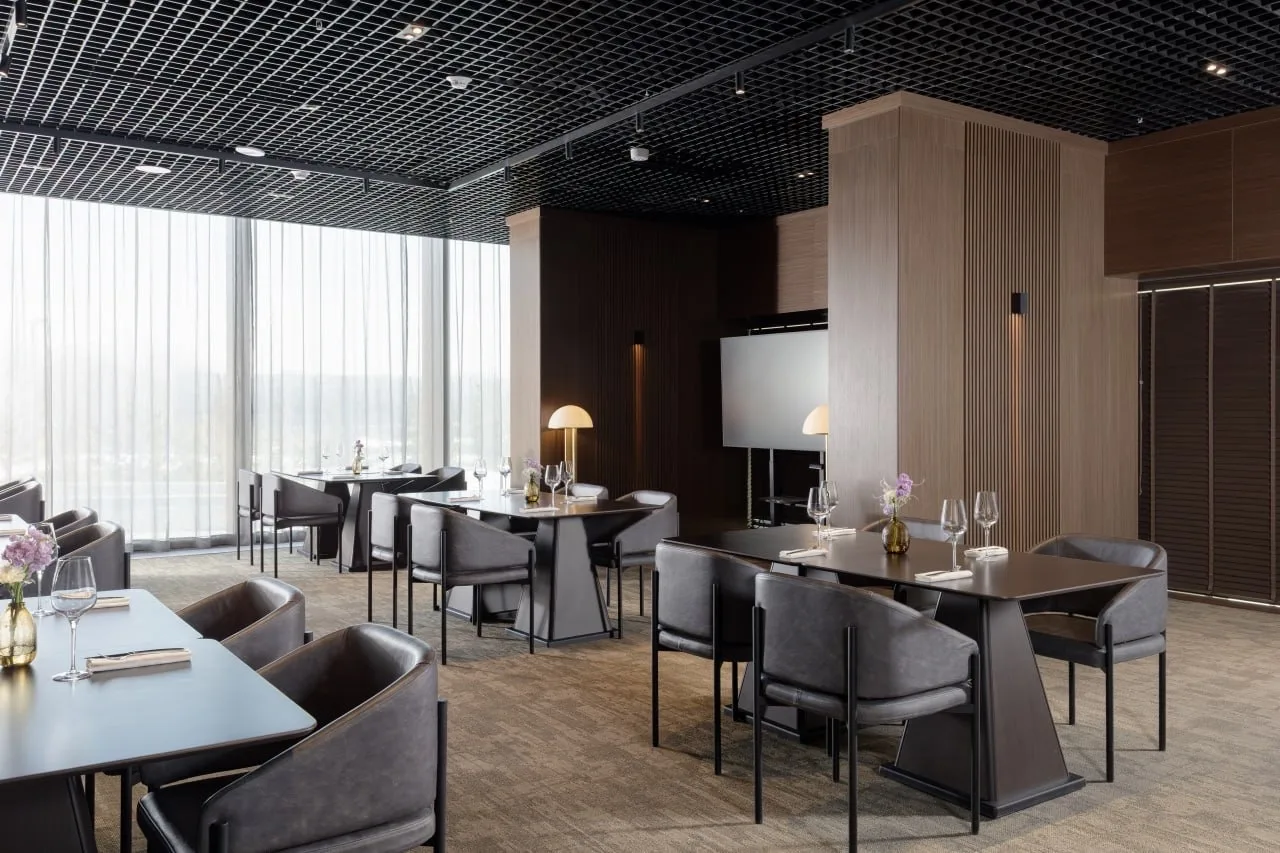 Лаундж-зона в Millennium Panorama Hotels — комфортное пространство для деловых и обучающих мероприят