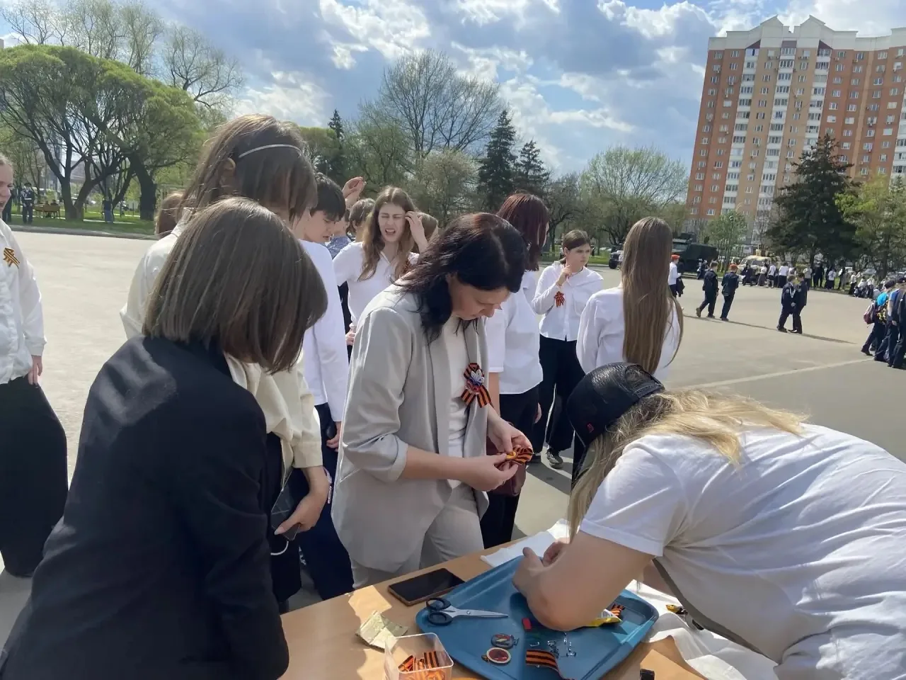 🎖️ Ученики 7‑х и 8‑х классов на городском фестивале «Помню. Горжусь. Помогаю»  Вчера наши ребята при