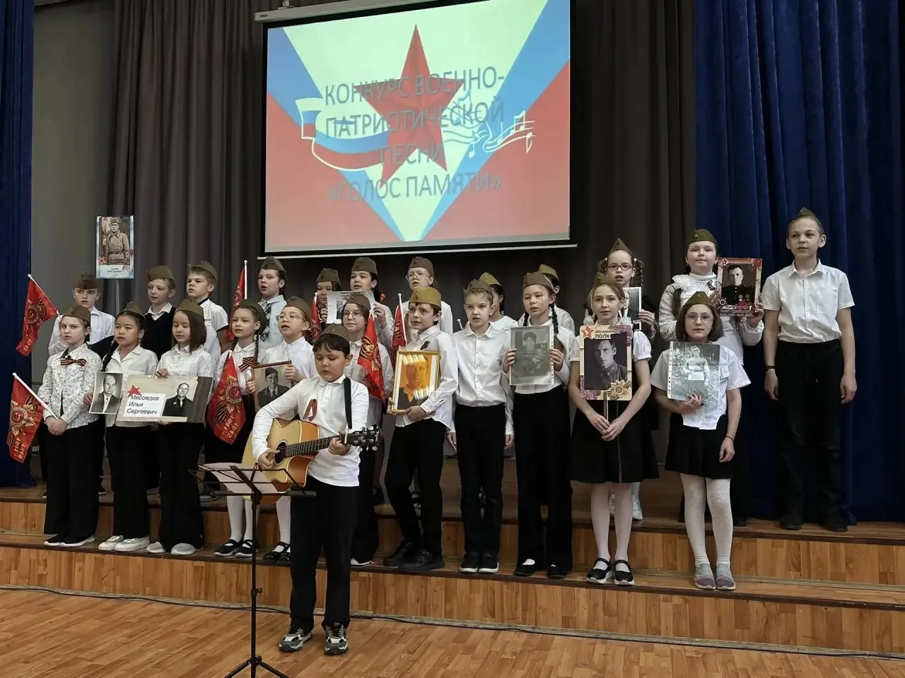 📸✨ Делимся яркими моментами конкурса военно-патриотической песни «Голос памяти»  Эти фотографии пере