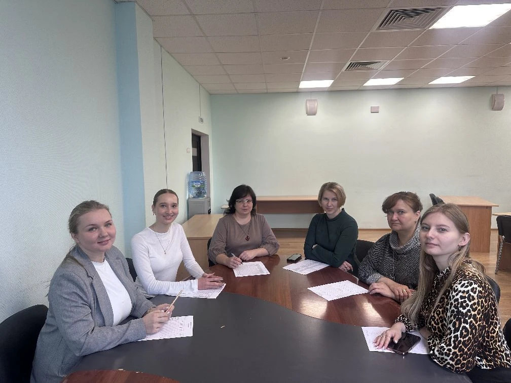 Члены предметно-цикловых комиссий центра «Шанс» провели совещания , на которых подвели ...