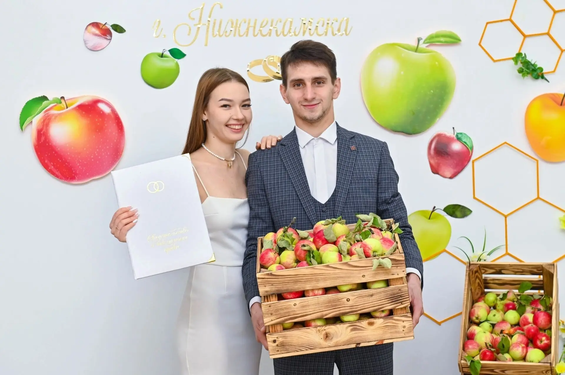 🍎🍏 Яблочный Спас подарил 14 парам молодоженов еще один повод для улыбок.