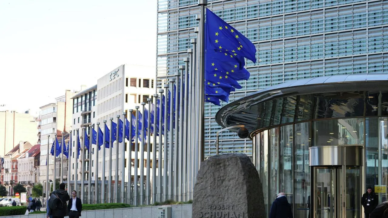 Послы ЕС в среду вновь попытаются согласовать 22-й пакет санкций против России