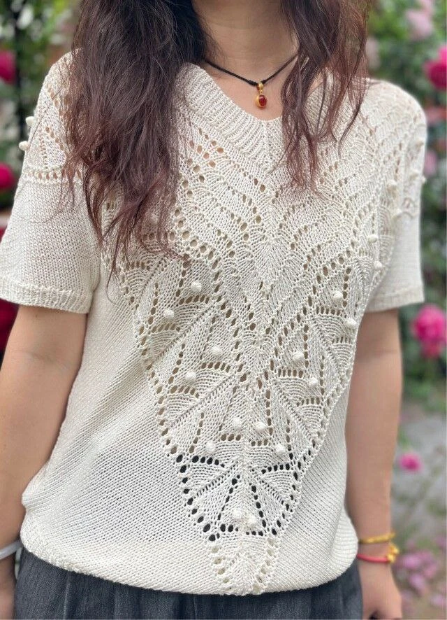 Кофточка с ажурным узором