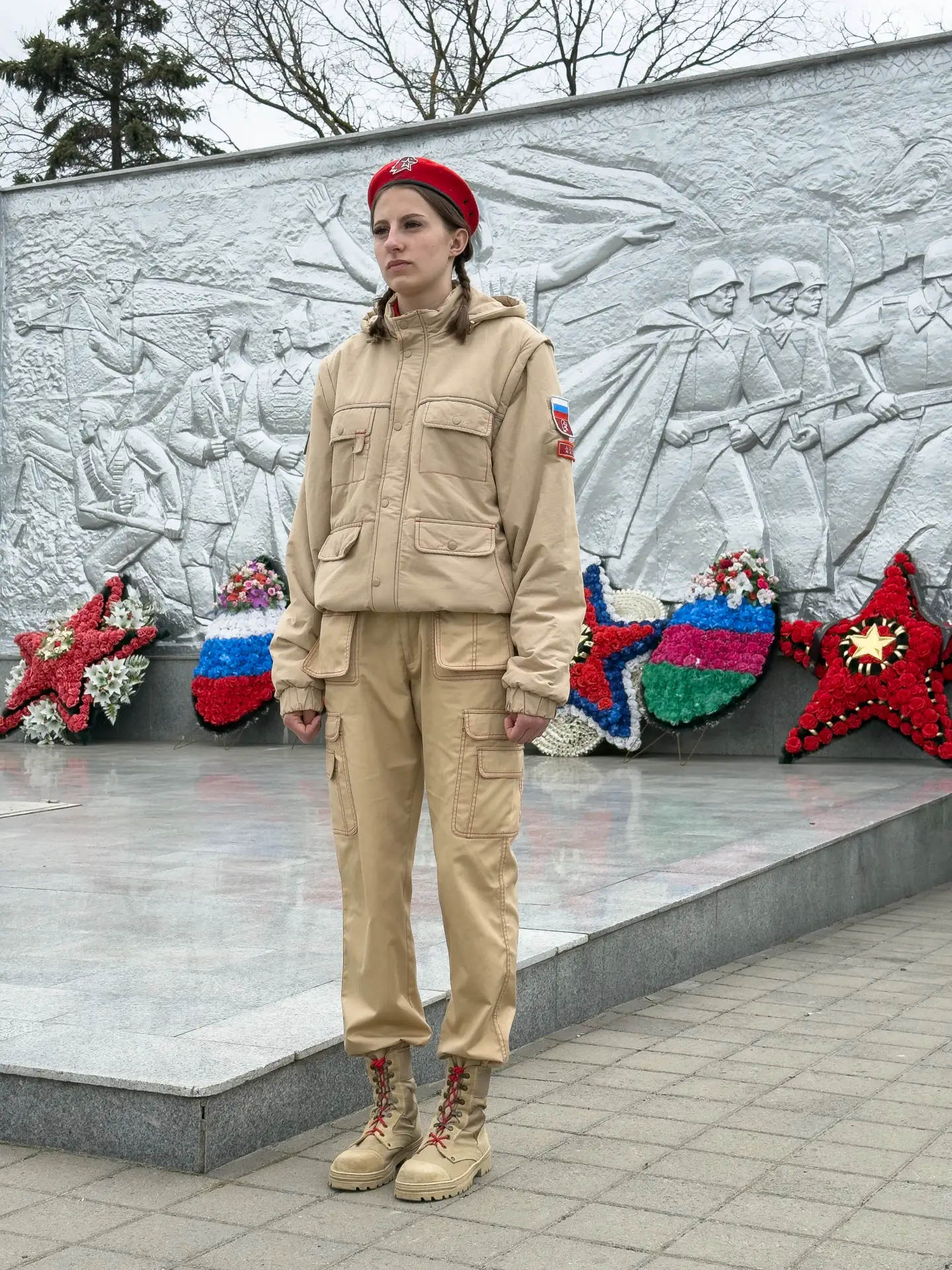 🎖️ 5 мая площадь Революции стала местом проведения торжественного мероприятия «Почётная Вахта Памяти