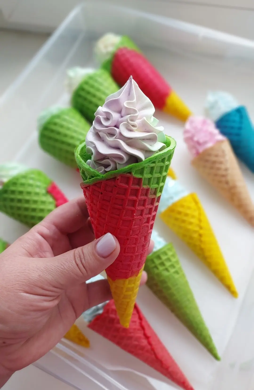 Мороженое,  которое не тает 🍦.