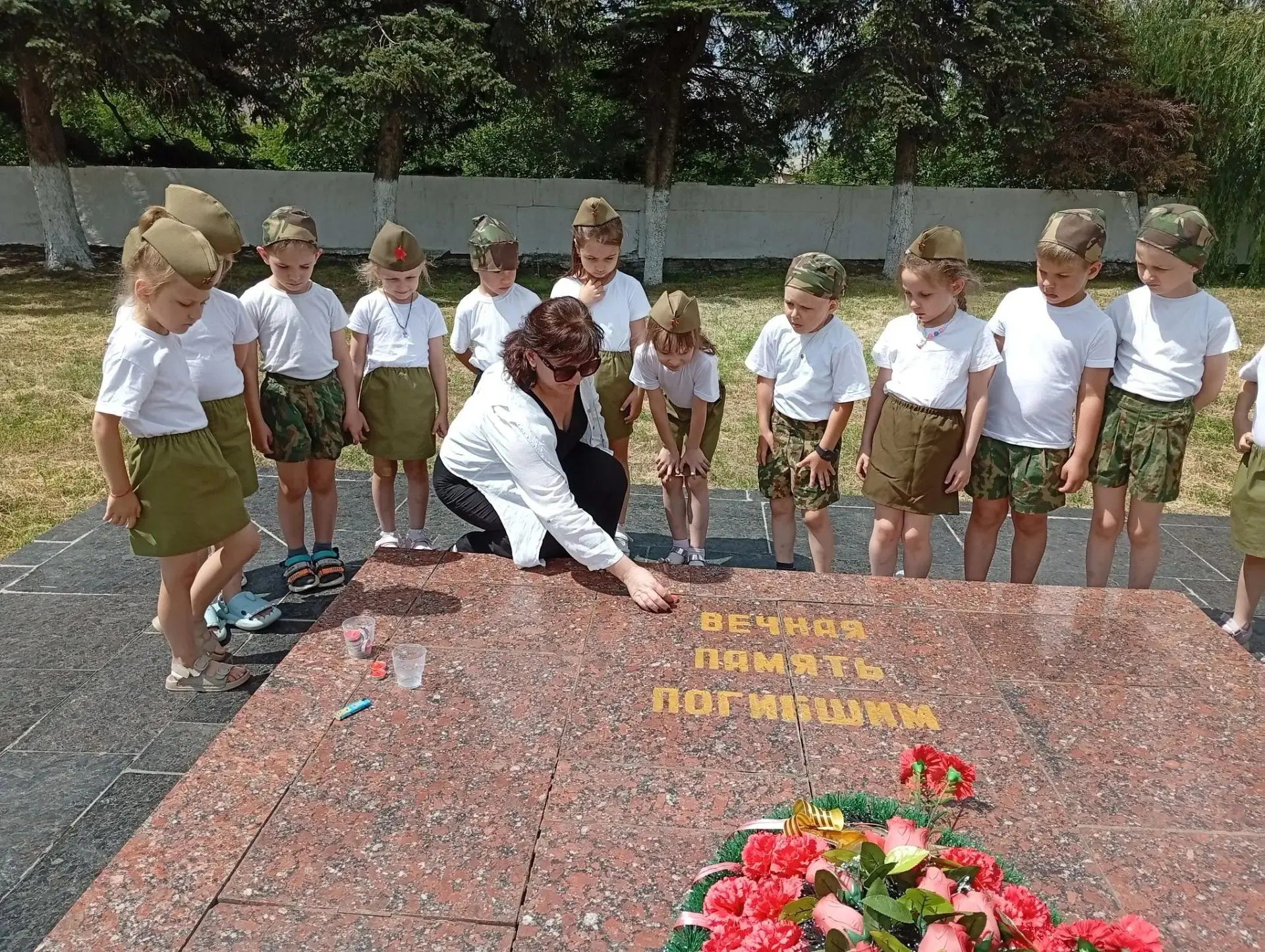 22 июня -День памяти и скорби.
День начала Великой Отечественной войны. В этот день мы вспоминаем вс