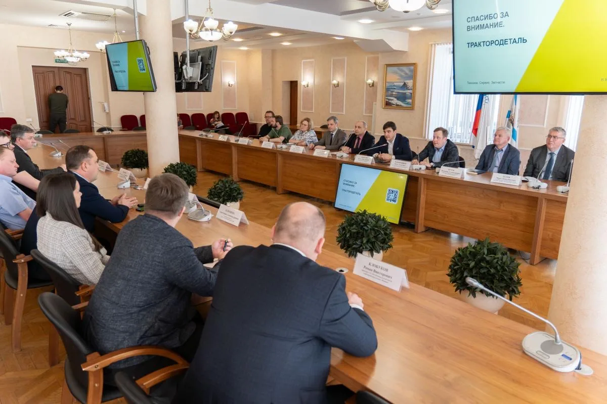 🤝 САФУ и «Трактородеталь Групп» обсудили сотрудничество  В главном корпусе университета прошла встре