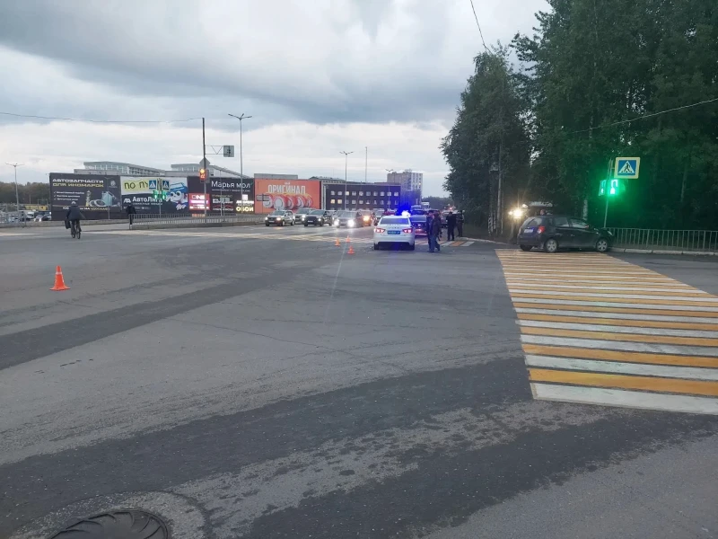 В УХТЕ ВОДИТЕЛЬ CHEVROLET ИЗ-ЗА ОШИБКИ ПРИ ПОВОРОТЕ СПРОВОЦИРОВАЛ ДТП
