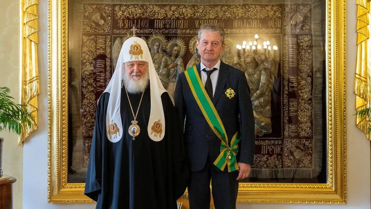 Патриарх наградил Андрея Козицына орденом преподобного Сергия Радонежского.

Патриарх Кирилл вручил 