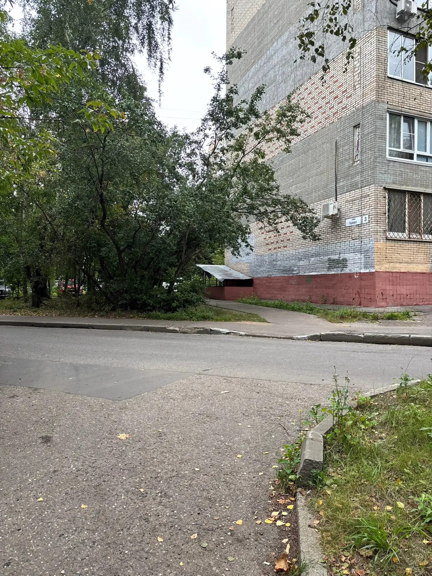 Добрый день! Хотелось бы обратиться к администрации города. Живу тут всю жизнь и никогд...