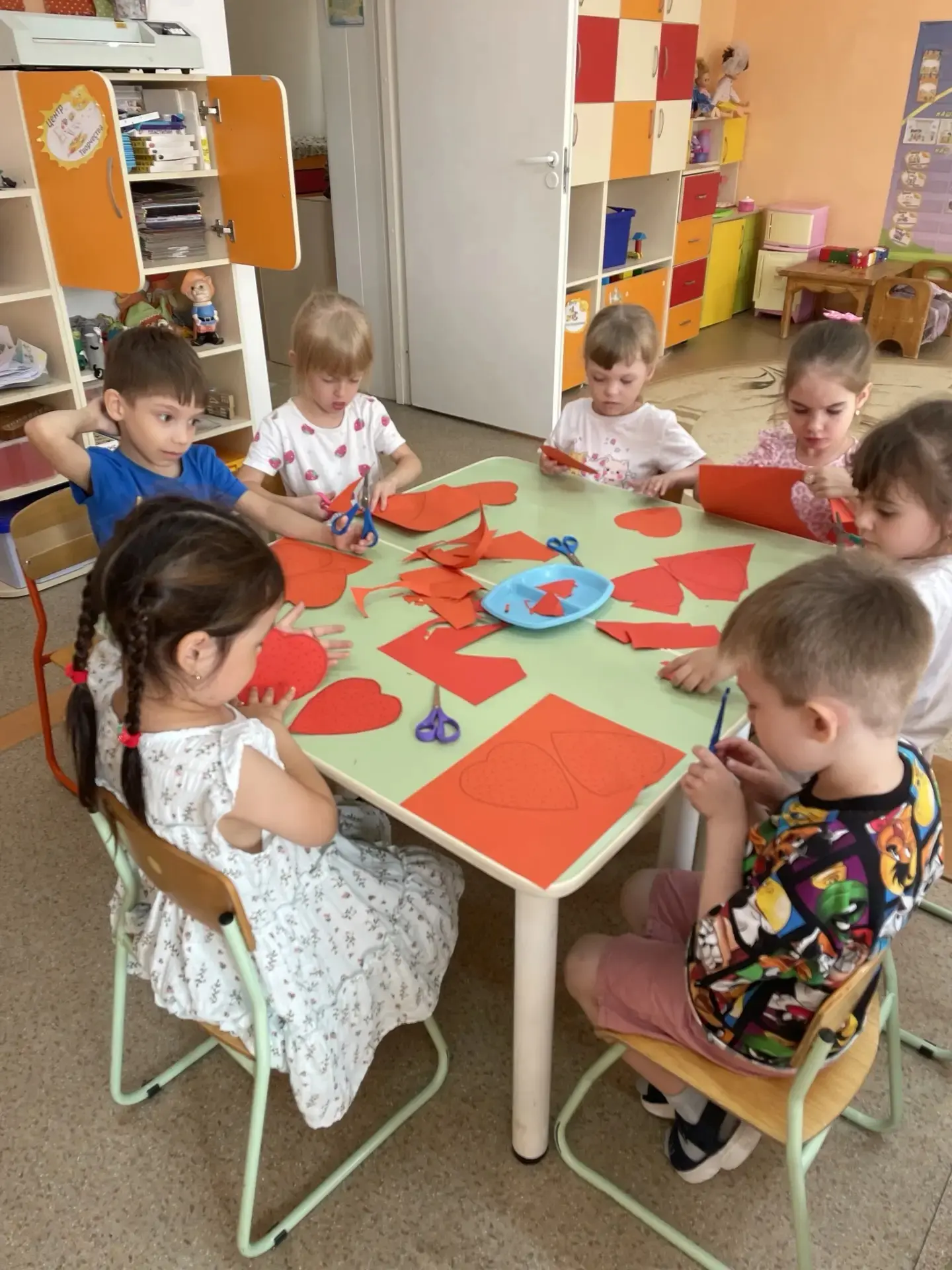 🍓 Клубничный переполох! 🍓

В группе "Лучики" пахло летом и сладостью! Все потому, что мы устроили 