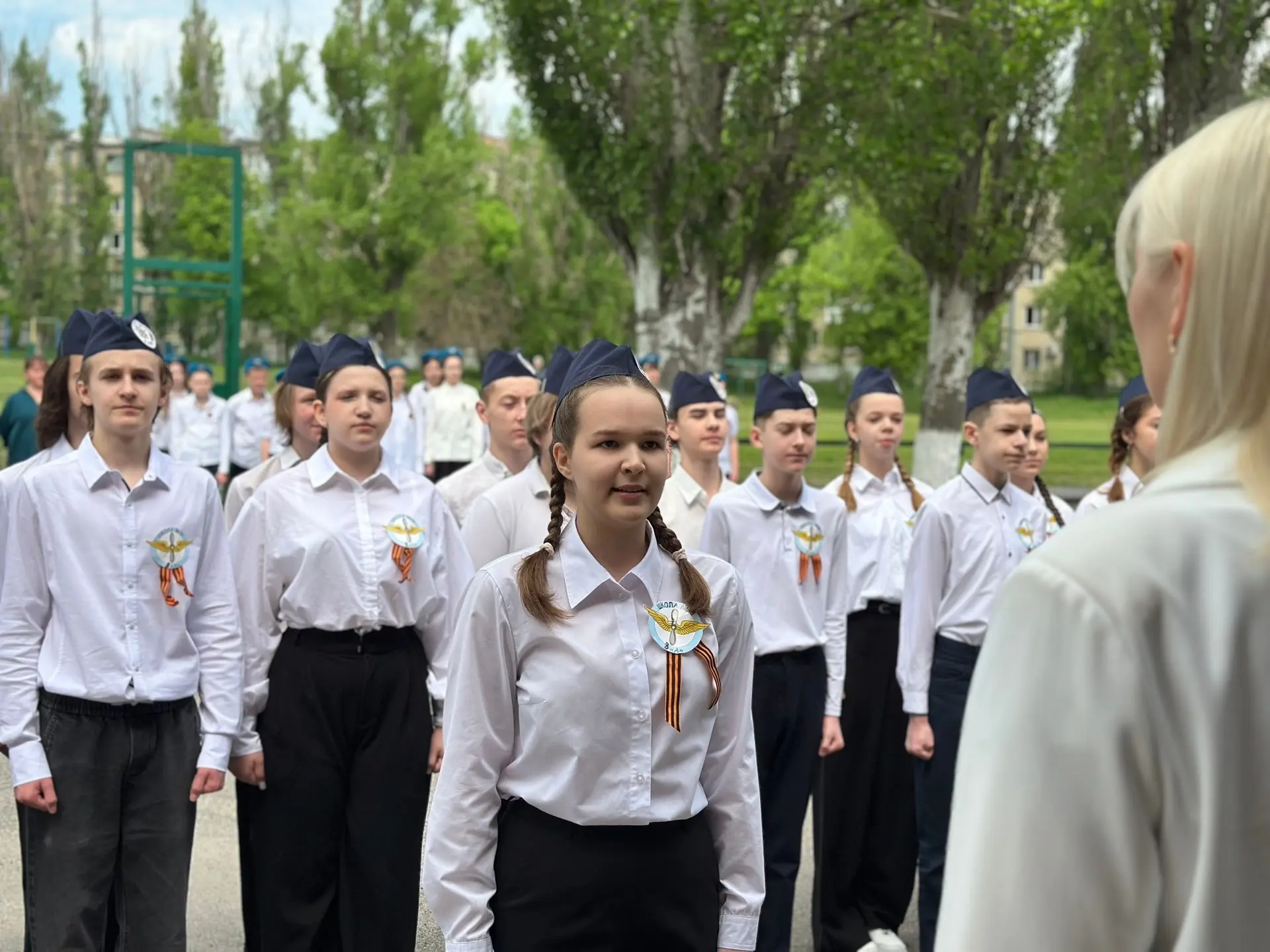 🪖 Смотр строя и песни — в честь 81-й годовщины Великой Победы!  В нашей школе прошёл традиционный см
