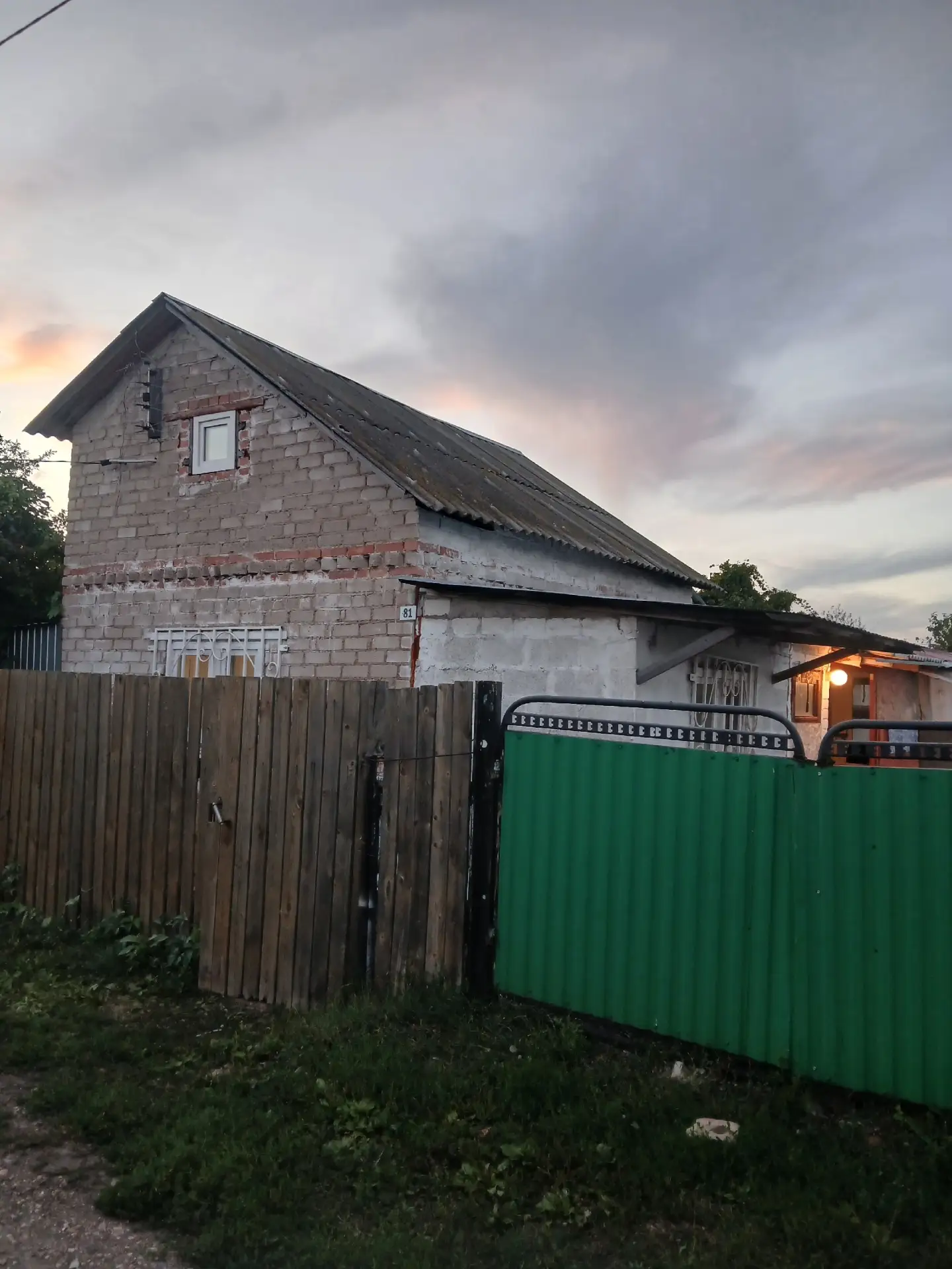 Продам дачу 12 соток снт рассвет.