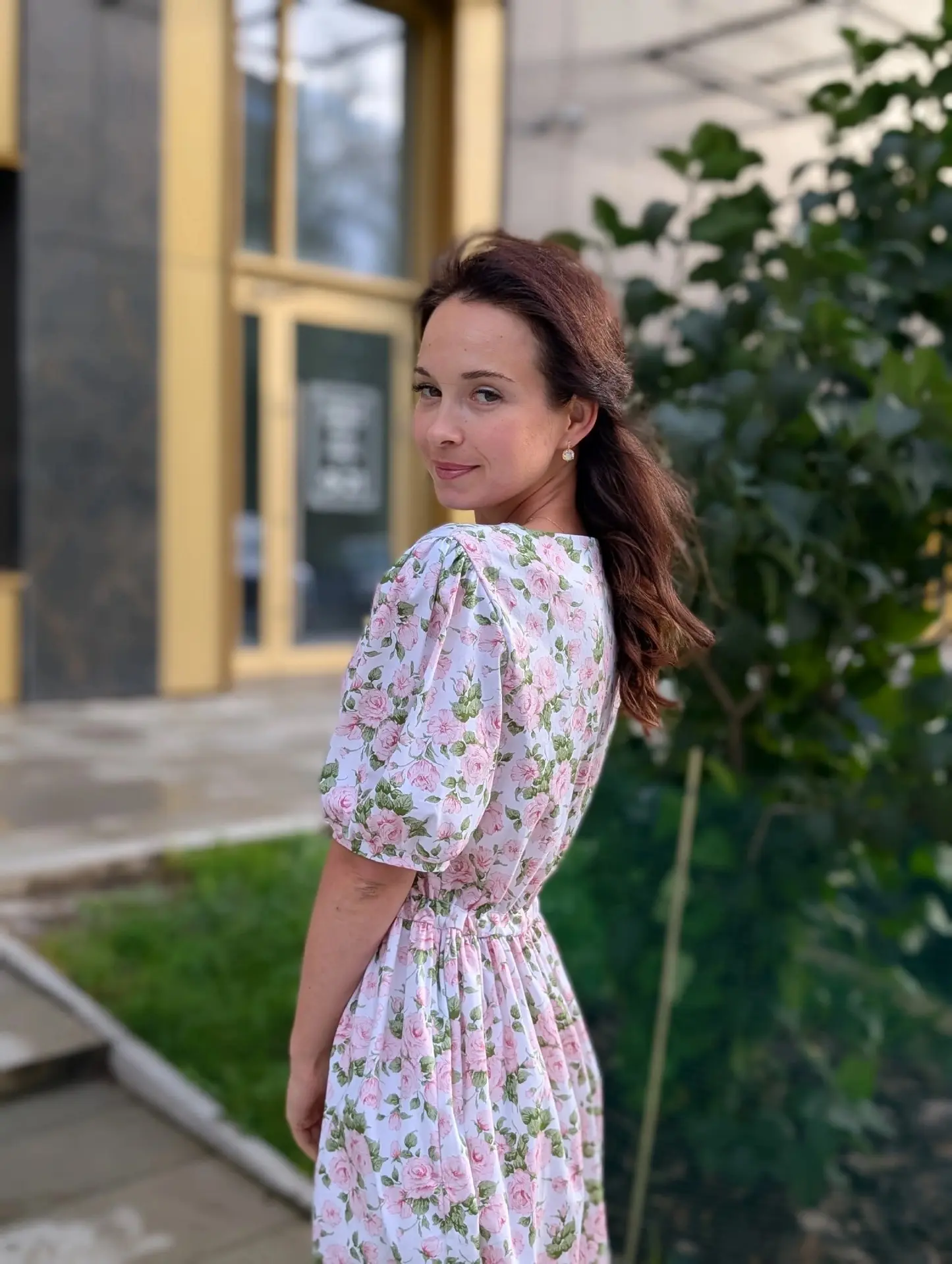 Остатки этой прекрасной ткани мы использовали до последнего сантиметра! 🌸