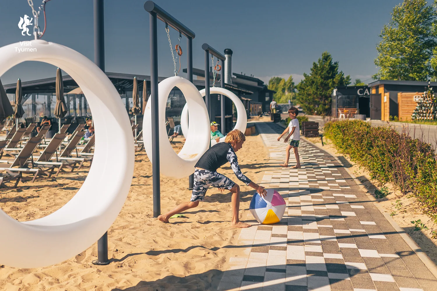 🏖 Пора открывать купальный сезон!

Лето уже здесь, а значит самое время брать полотенце, купальник 
