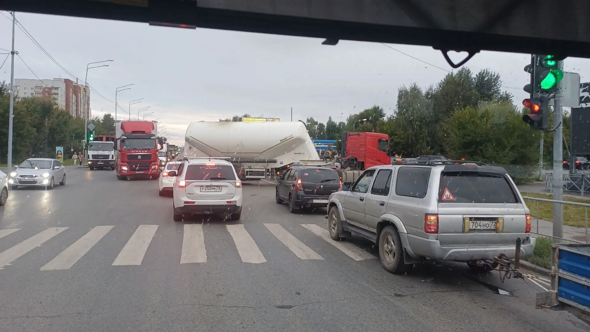 Наболело! Заправка Газпром на Автоколонне 1228, перекрёсток Щербакова и Тимуровцев, оче...
