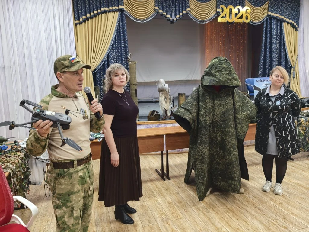 Классные встречи: волонтёрский опыт для юнармейцев  Икрянинской СОШ! 🇷🇺  Сегодня в Икрянинской средн