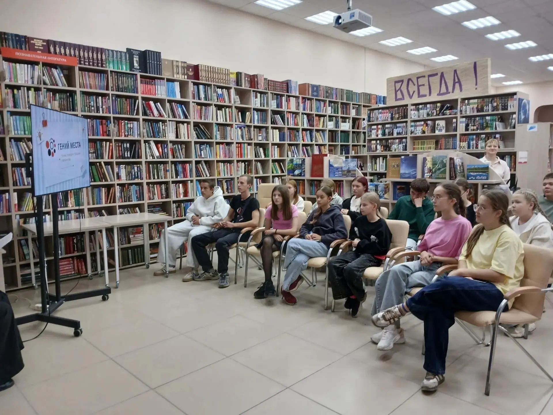 Хочешь снимать крутые ролики, монтировать видео, писать цепляющие тексты и делать класс...