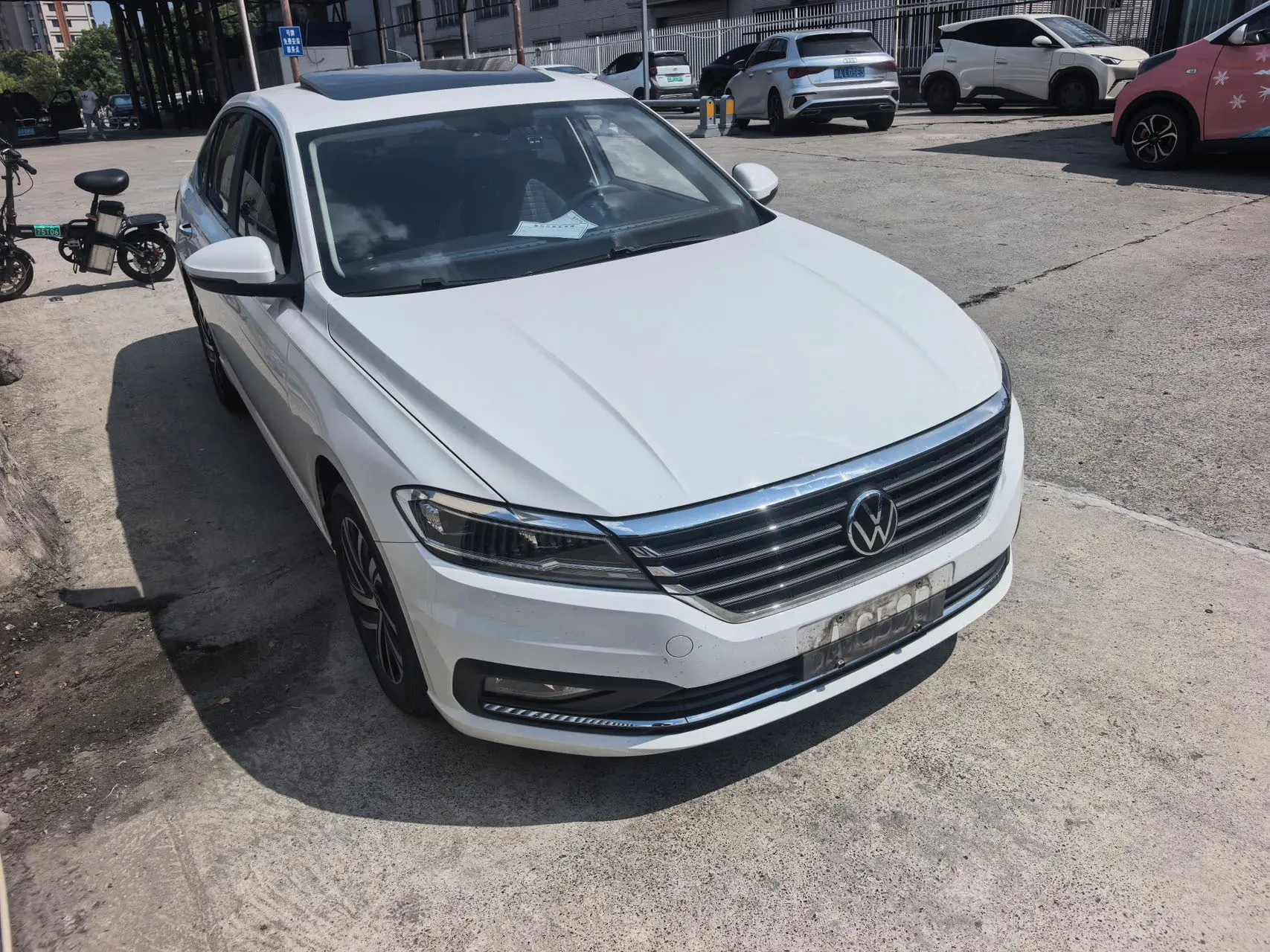 Volkswagen Lavida 1.4 150 лс