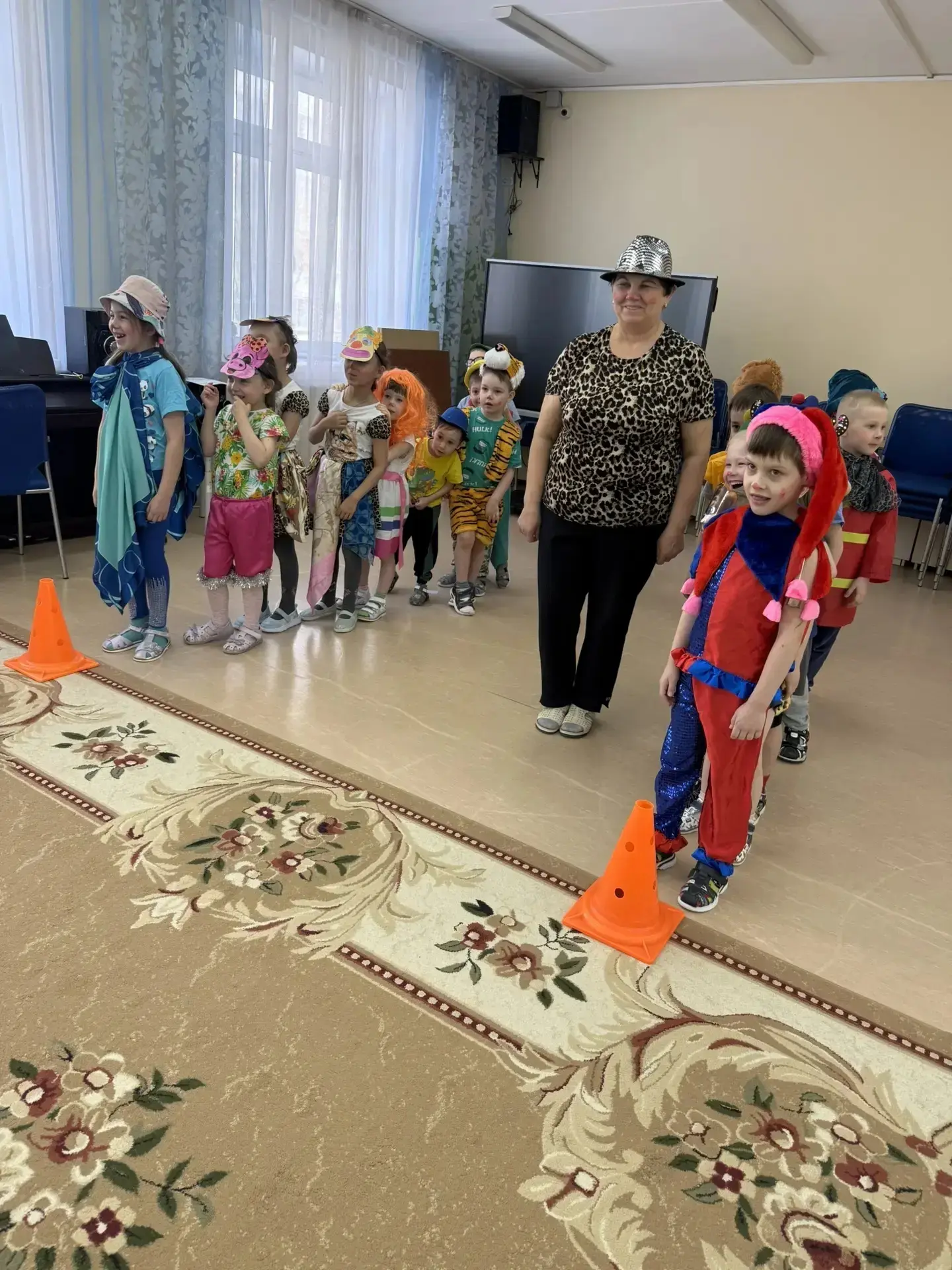 Дорогие наши родители, спешим поделиться калейдоскопом эмоций с прошедшего Дня шуток и смеха! 🗓️🎉