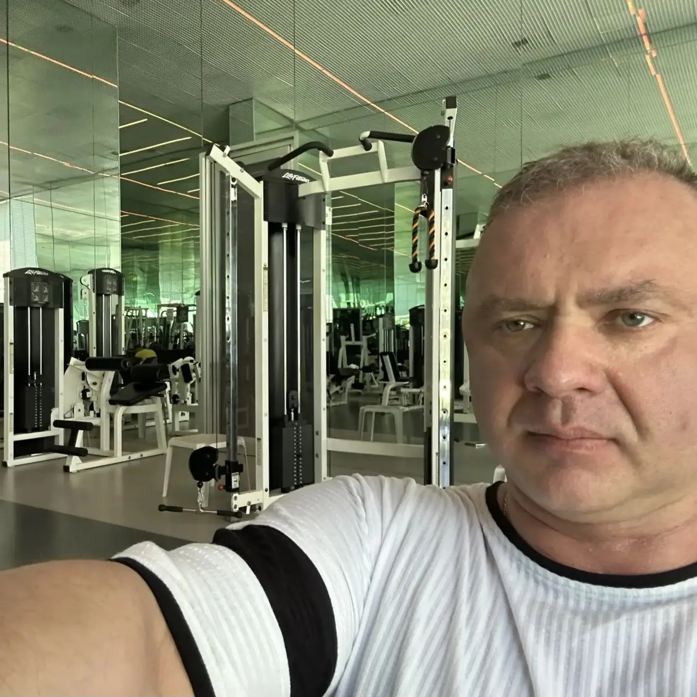 💪 Как я провожу отпуск? Пытаюсь выдохнуть и собраться в кучу. Зал — как терапия: здесь...
