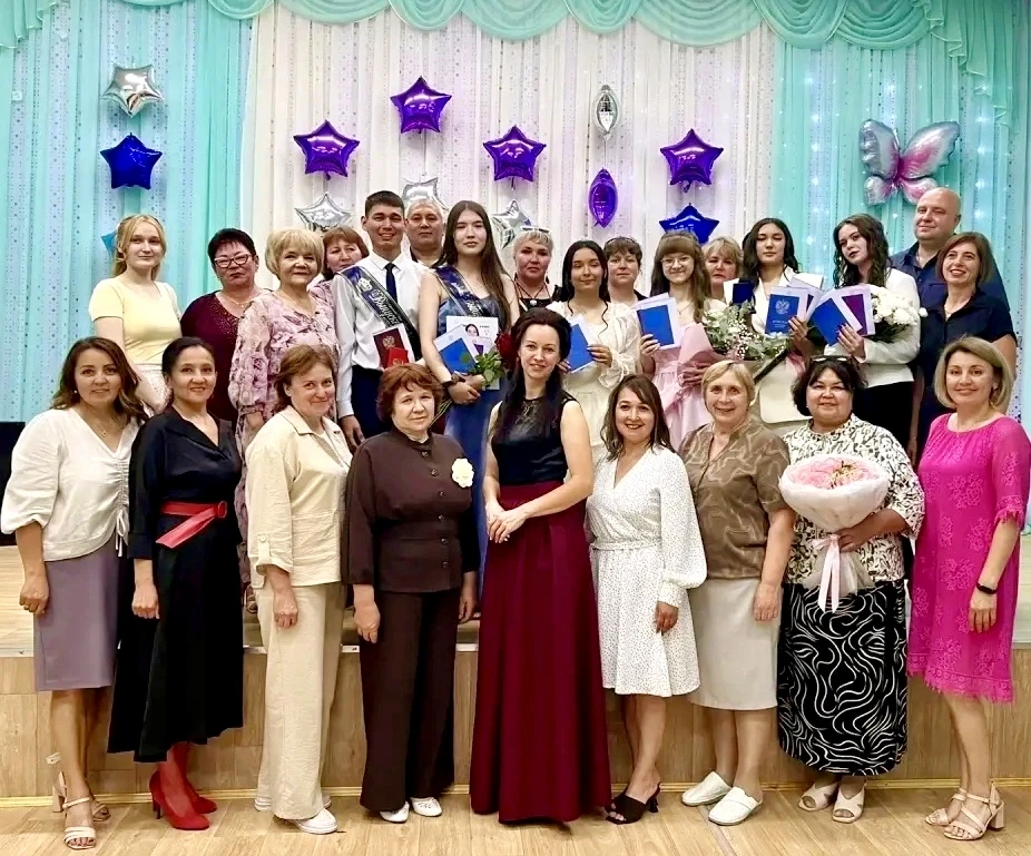 🌟Выпускной в 11 классе🌟

✨💕27 июня для наших одиннадцатиклассников прозвучал самый волнующий, пра