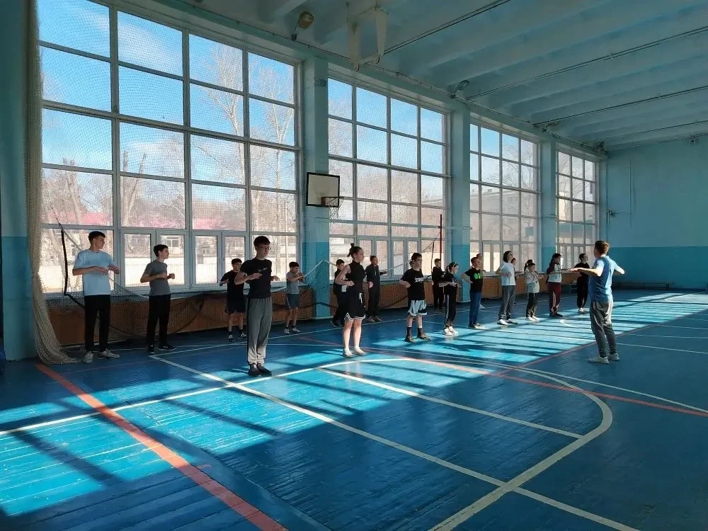 💪 День здоровья в школе: сдаём нормы ГТО!   🏃7 апреля в 1‑м корпусе прошёл настоящий праздник спорта