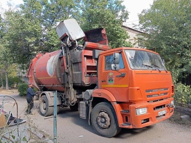 Из-за дефицита топлива в ДНР изменятся графики вывоза мусора

Более трех миллионов кубометров мусора