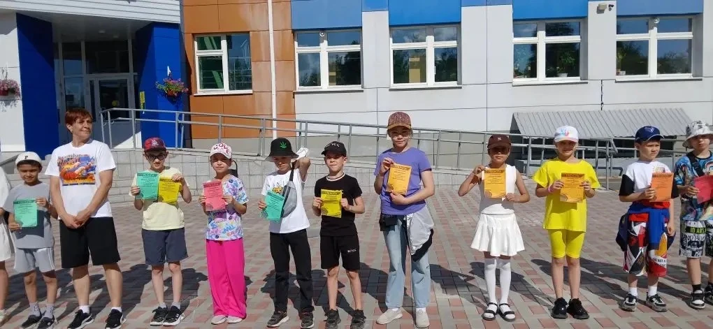 🙋‍♂️🙋‍♀️🙋"Маленькая страна" с распростёртыми объятиями встречала сегодня  ребят!!
И снова сюрприз