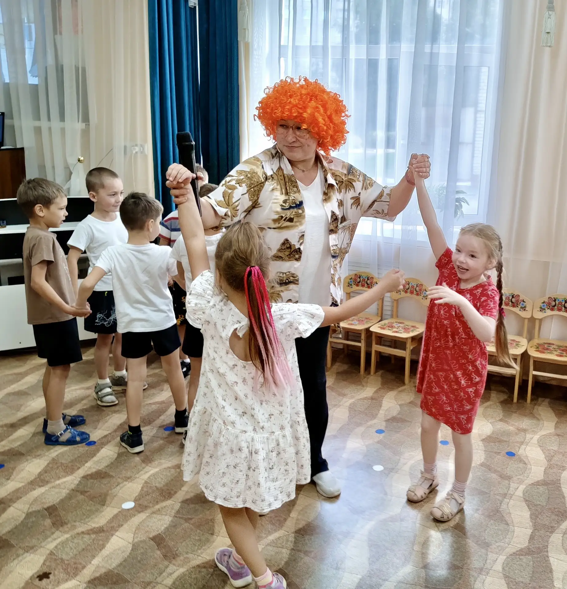 Сегодня в нашем детском саду прошёл весёлый праздник — День знаний!