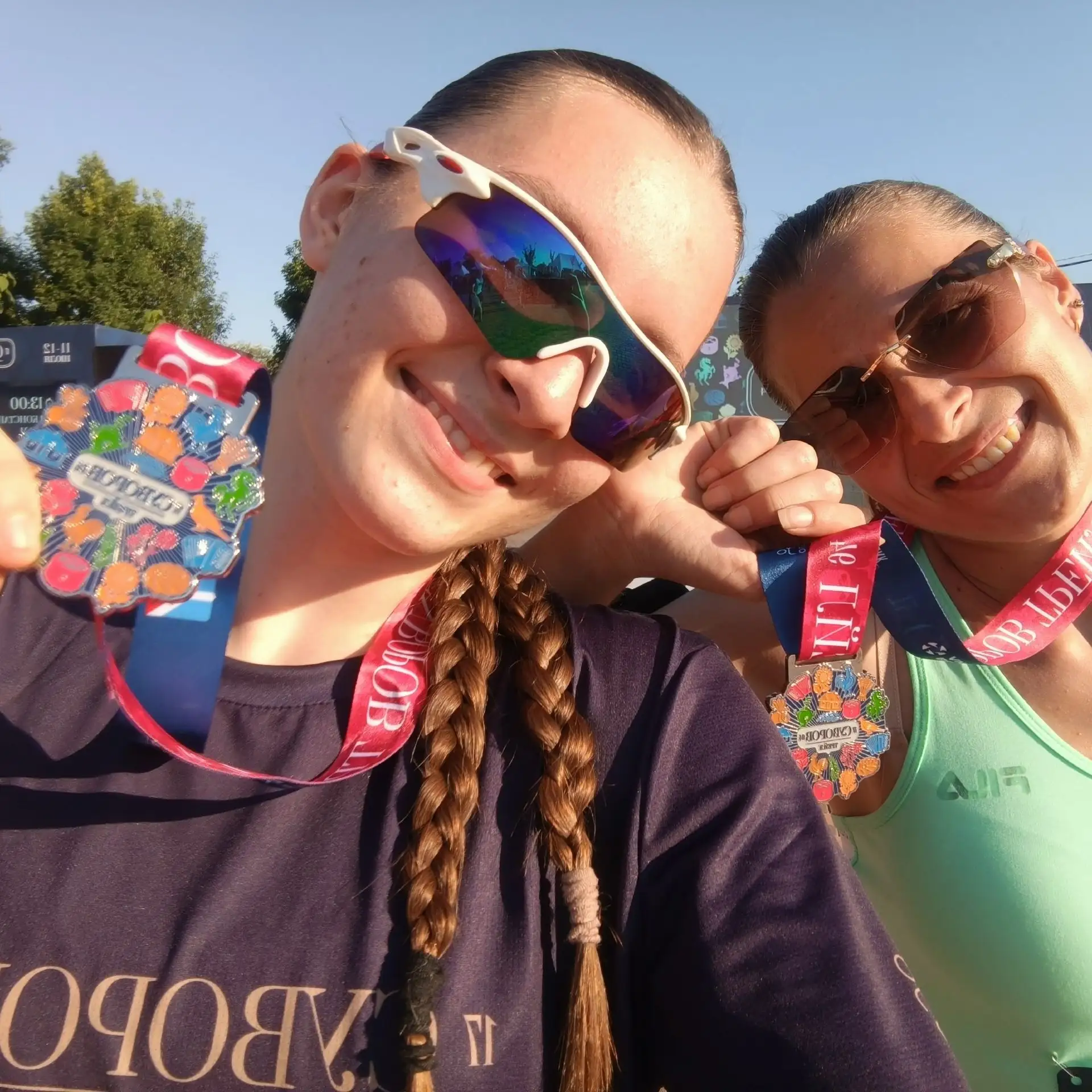 ❤Яркая семья Первых!

✊Приняли участие в забегах Суворов трейл не только дети и подростки,но и семьи
