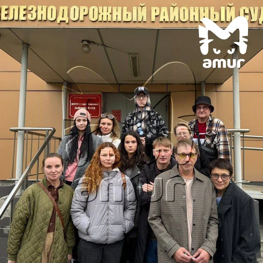 Хабаровский ТЮЗ судится со своим ведущим актёром из-за критики в соцсетях. Коллеги вста...