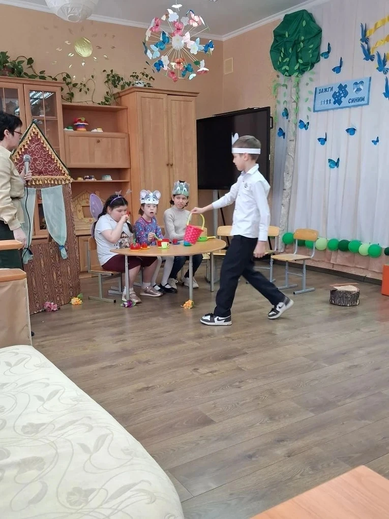 "ЛюдиКакЛюди": Сказка "Теремок" объединила сердца на Всероссийском инклюзивном фестивале.  На неделе
