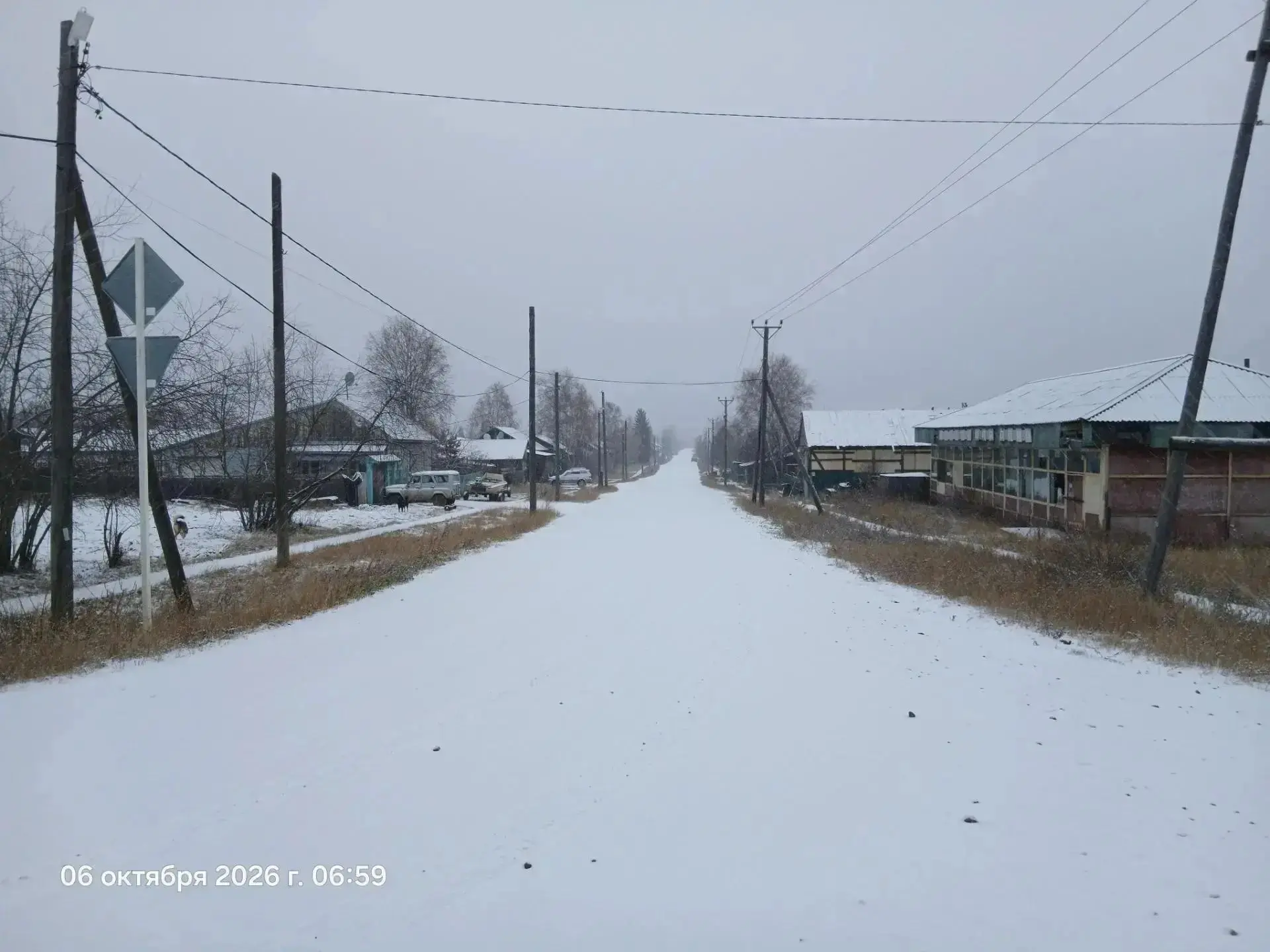 Села в Эвенкии засыпало первым снегом. На фото Байкит и Ванавара.