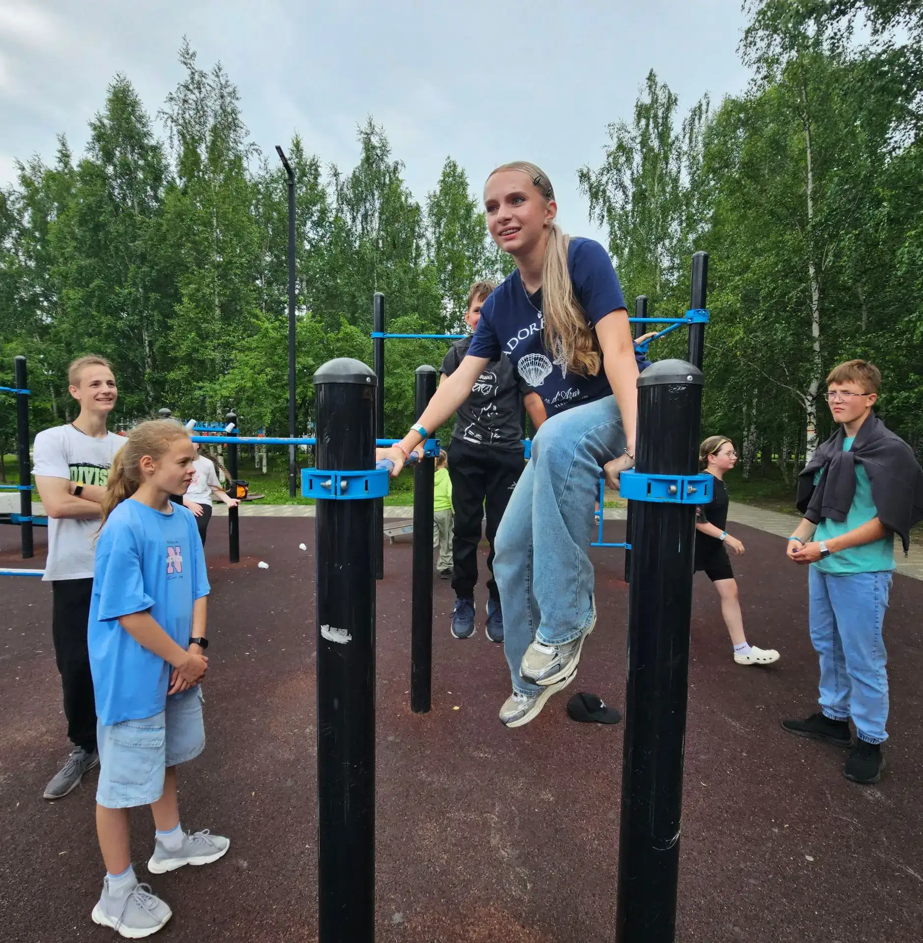 🏃🏃‍♀️🏃‍♂️Активная прогулка неутомимого отряда ЛДП "Точка роста" по Парку Победы в Нижнем Тагиле!�