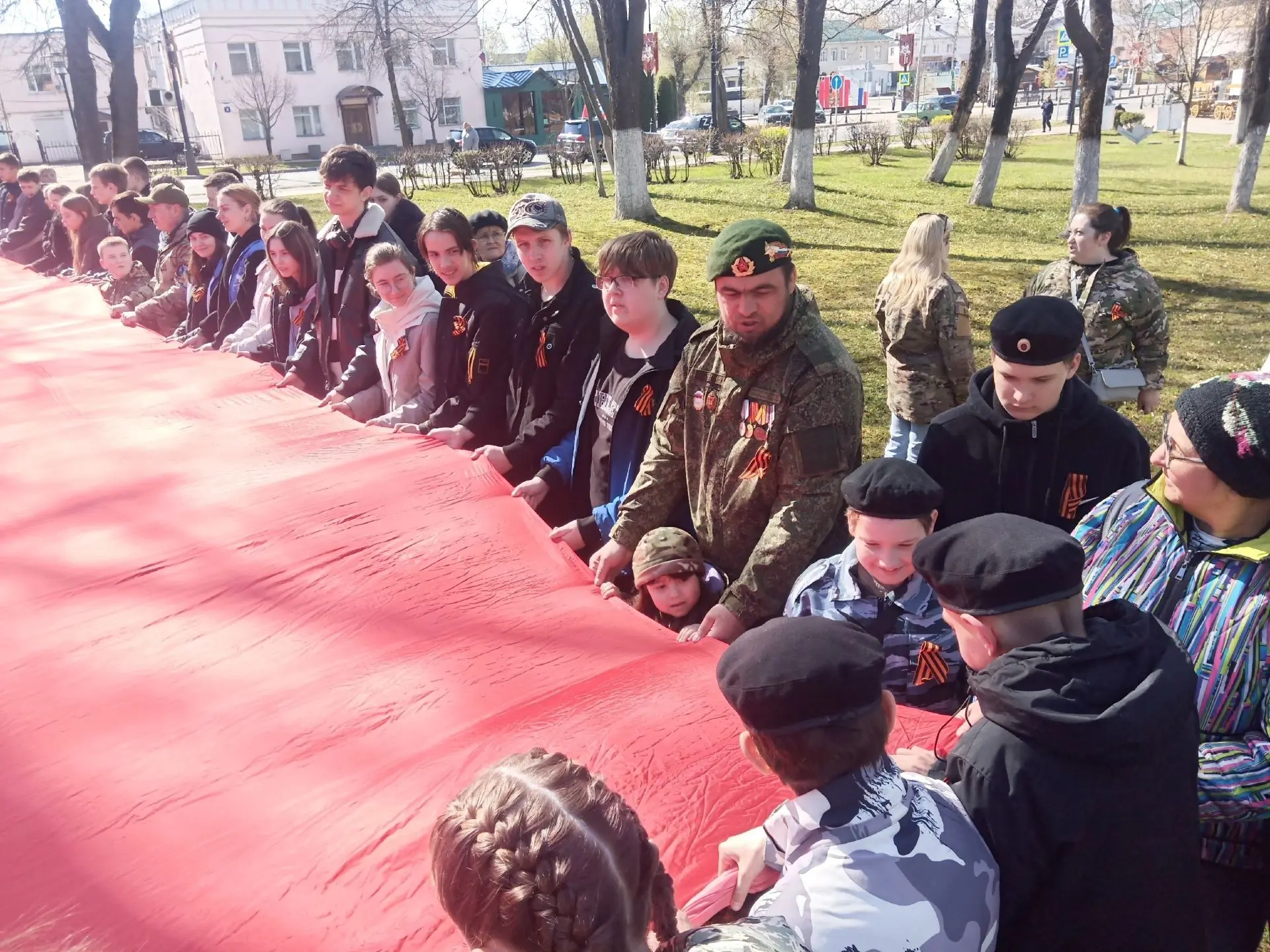 Для кадета это честь!🇷🇺 1 мая представители кадетских объединений центров образования №2 и Гимназии 